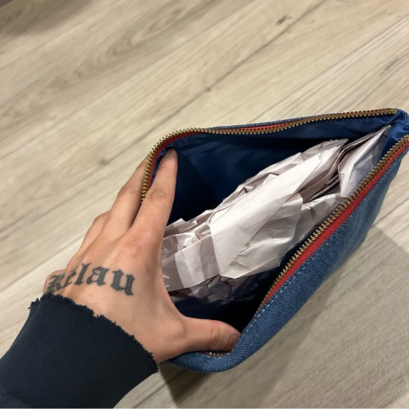 NWT True Religion Denim Blue Makeup Bag - Picture 7 of 8